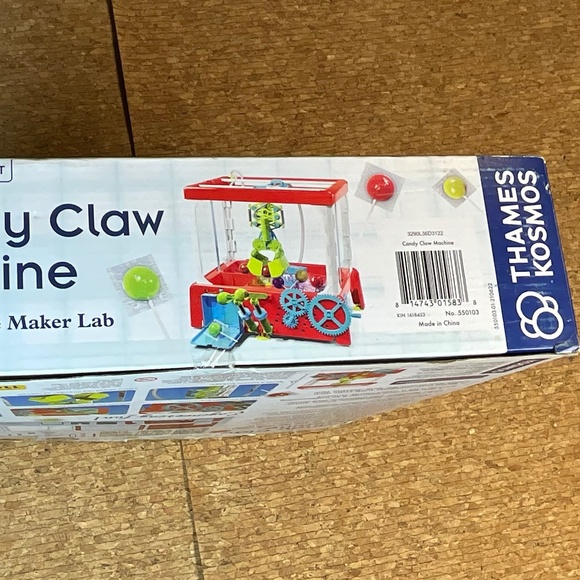 Candy Claw Machine STEM Kit Arcade Game Maker Lab Thames & Kosmos New Open Box - Picture 6 of 9